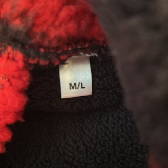 Ladies”kookaburra” size M/L very generous two pockets sleeves have thumb holes. - Picture 7 of 11